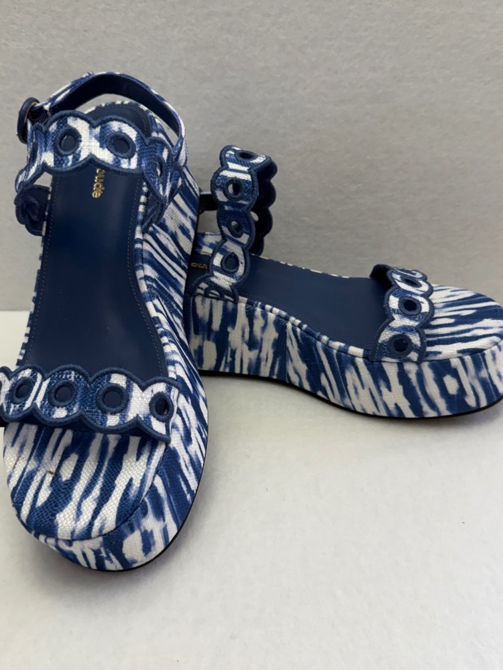 NWT Larroude Florence Broderie Blue Tie-Dye Print Flatform Shoes Size 9